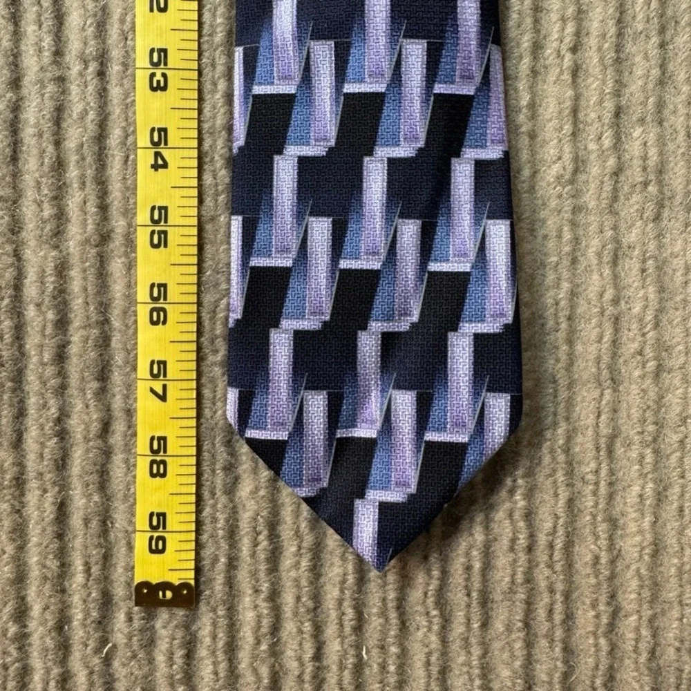 Carlos Devenezia Mens Silk Tie Blue Purple Geometric Abstract Hand Made 59 Inch